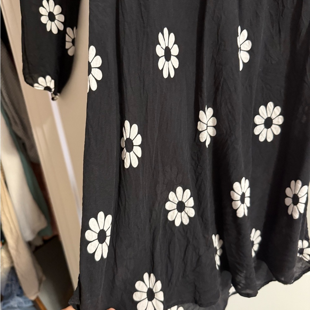 Realisation Par Black Dress with White Floral Design - Picture 3 of 4